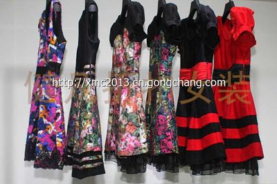 廣州珈*2013秋冬女裝庫(kù)存批發(fā) 機(jī)遇與挑戰(zhàn)并存